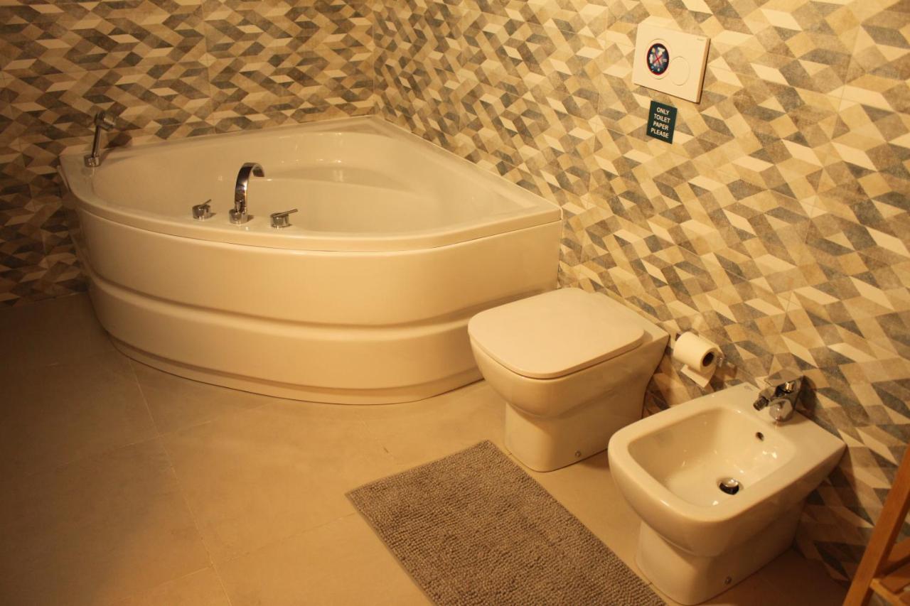 La Gare B&B Fiera มาเจ็นตา ภายนอก รูปภาพ
